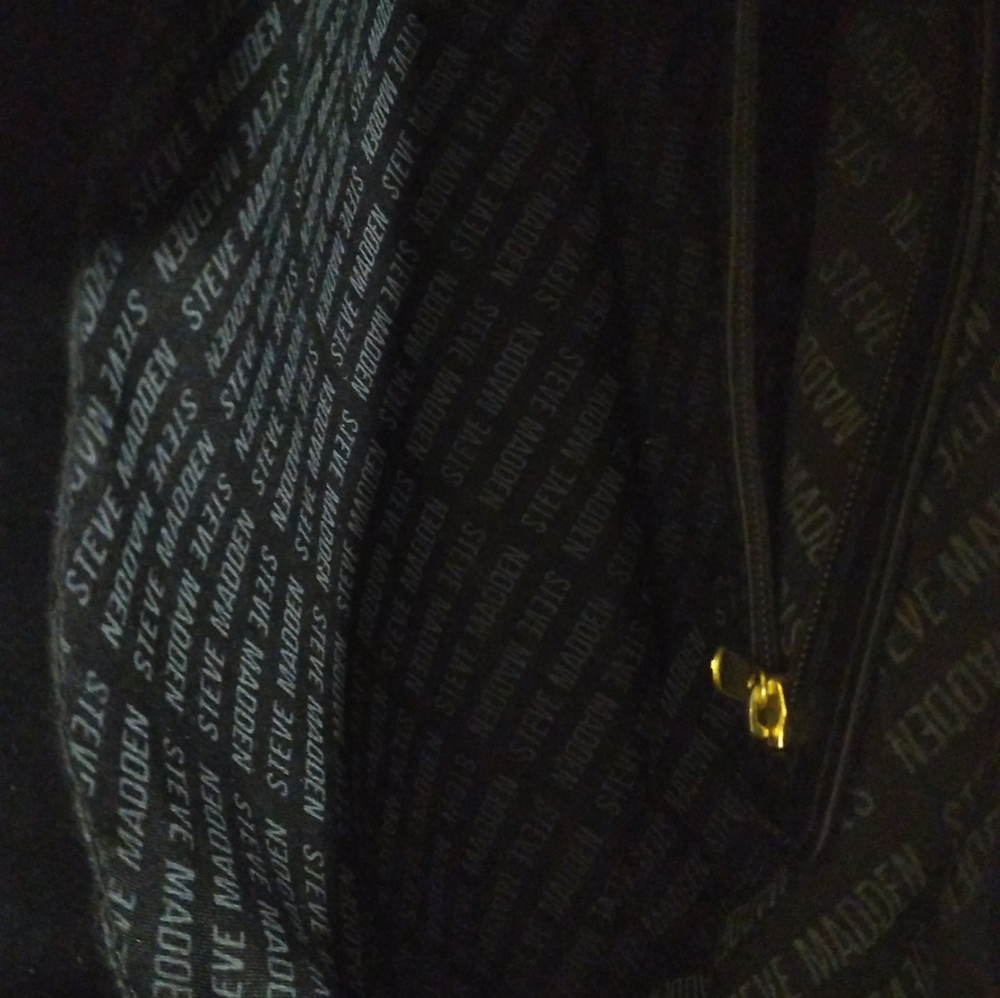 Purse - Picture 4 of 9